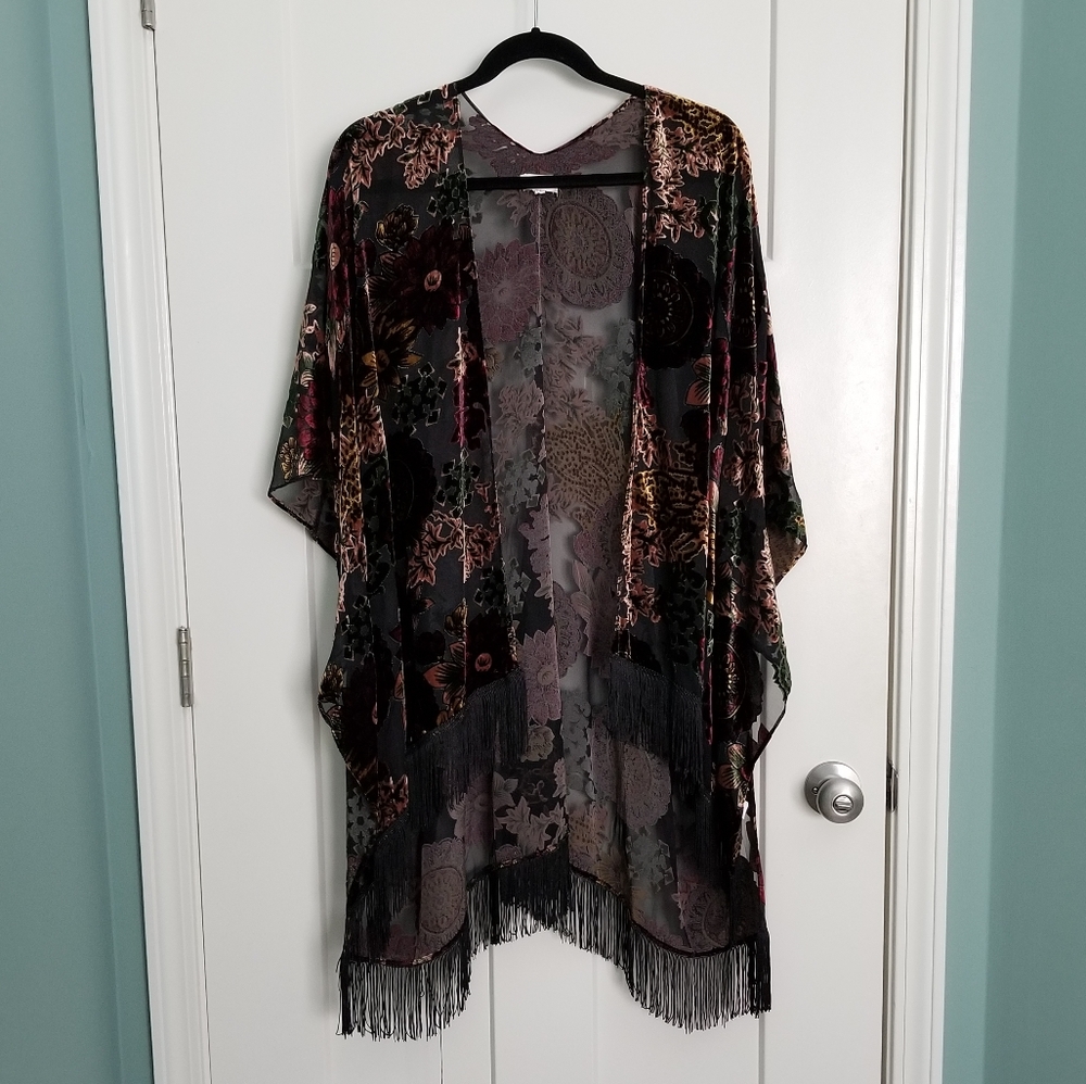 NWOT World Market mesh velvet shawl